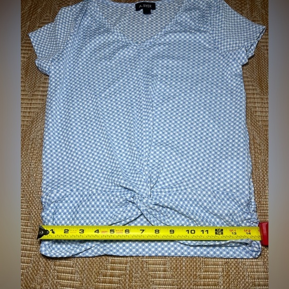 A.Byer Women's Short Sleeve Blue/White Checkered Shirt, Twist Front, Size M, NWT - Picture 6 of 10